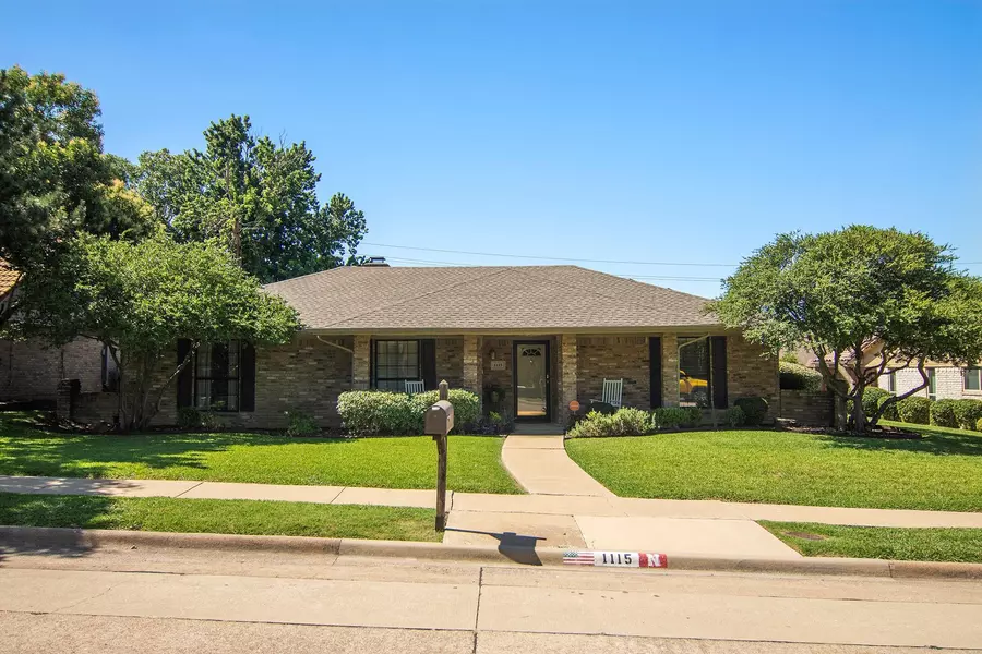 1115 Wiltshire Drive, Carrollton, TX 75007