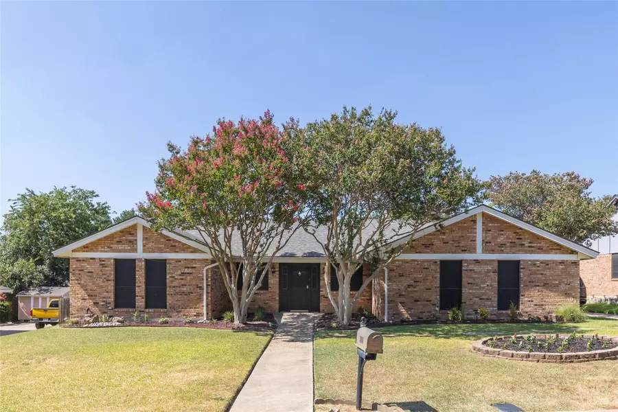 6529 Spring River Lane, North Richland Hills, TX 76180