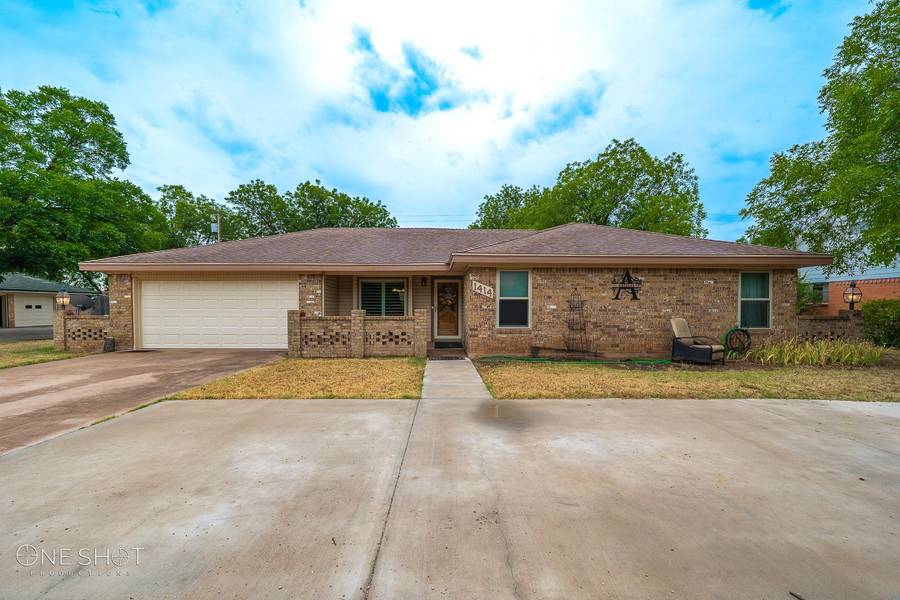 1414 Bartley Street, Stamford, TX 79553