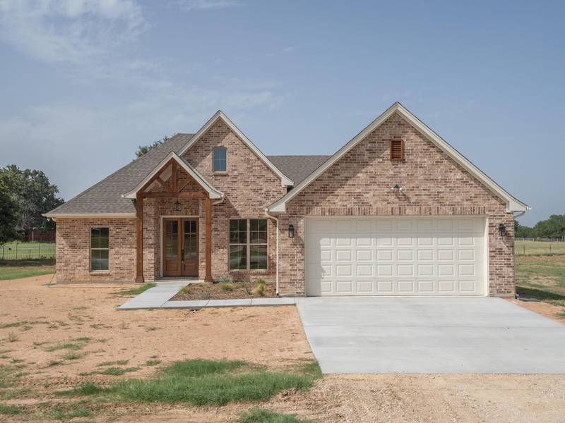 401 Weaver Creek Court, Lipan, TX 76462