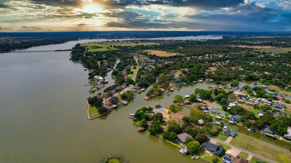 2700 Solar Court, Granbury, TX 76049