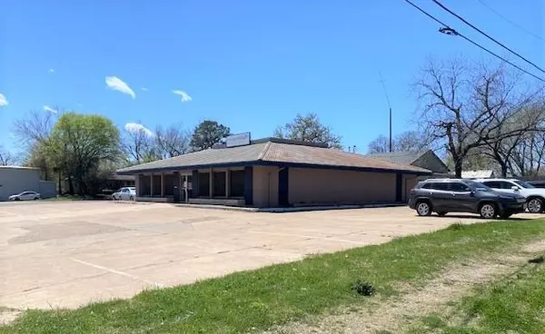 1127 S Austin Avenue, Denison, TX 75020