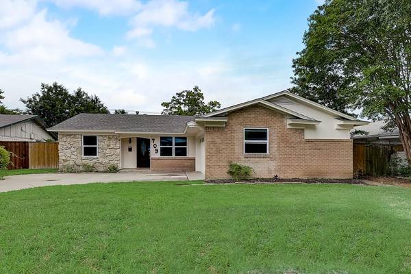 709 Pinehurst Drive, Richardson, TX 75080