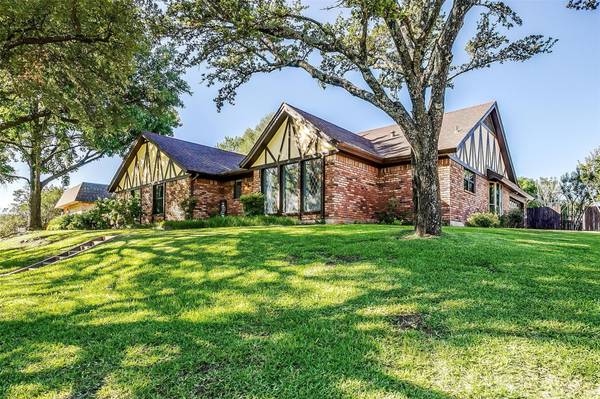 806 Shady Creek Drive, Cleburne, TX 76033