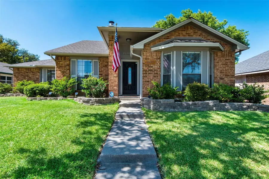 2009 Arles Lane, Carrollton, TX 75007