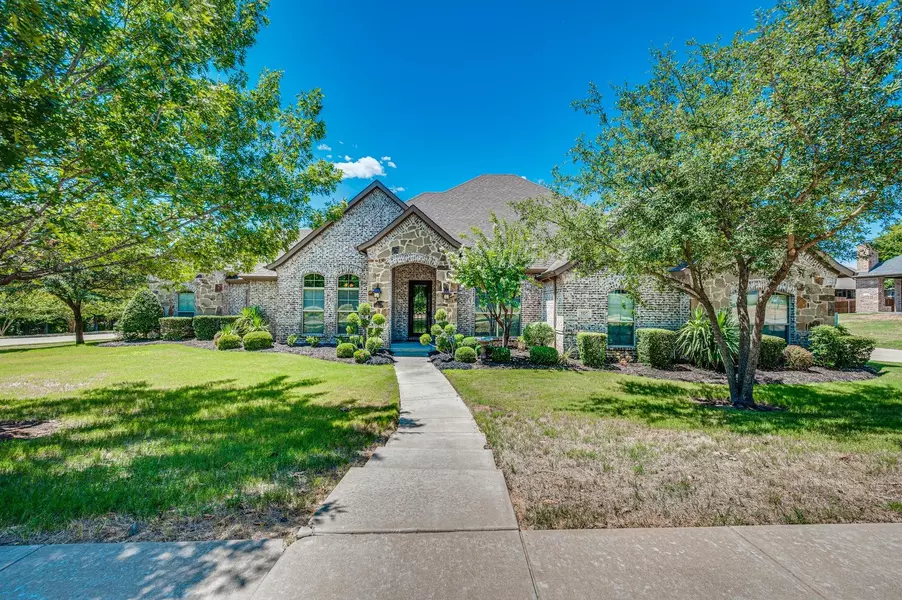 101 Fairway Drive, Waxahachie, TX 75165