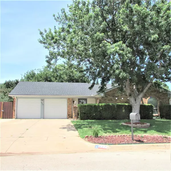 532 Baldwin Avenue, Crowley, TX 76036