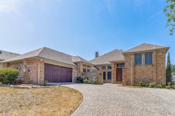 300 Bridlewood Court, Irving, TX 75063