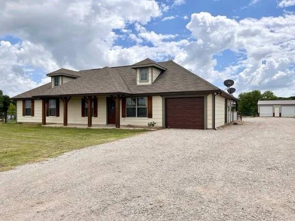 192 Oakley Circle, Weatherford, TX 76085