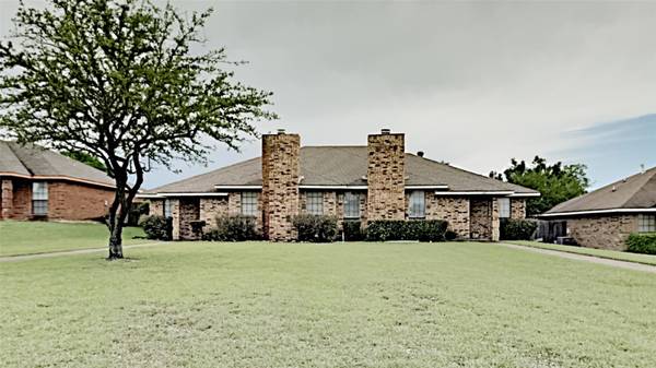 705 Inglewood Trail, Desoto, TX 75115