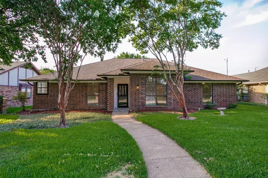 2529 Quail Glen Road, Carrollton, TX 75006