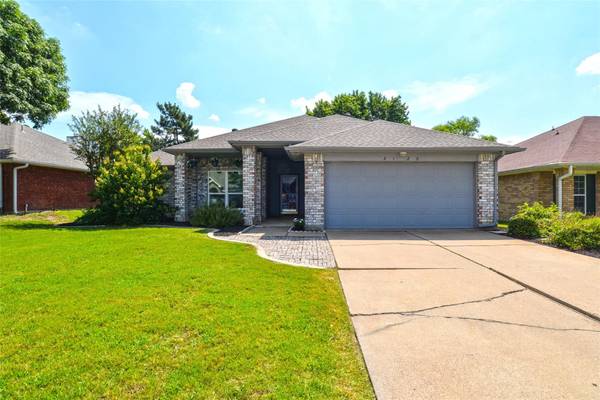 2120 Bentley Drive, Flower Mound, TX 75028