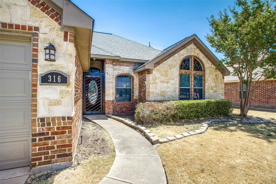 316 Autumn Trail, Royse City, TX 75189