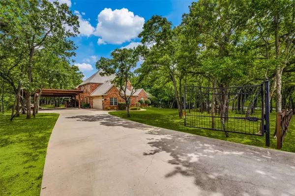 12 Hickory Crossing Lane,  Argyle,  TX 76226