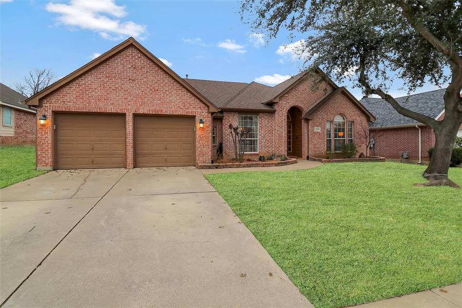 2109 Melissa Diane Street, Mansfield, TX 76063