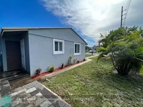 1132 N D St, Lake Worth Beach, FL 33460