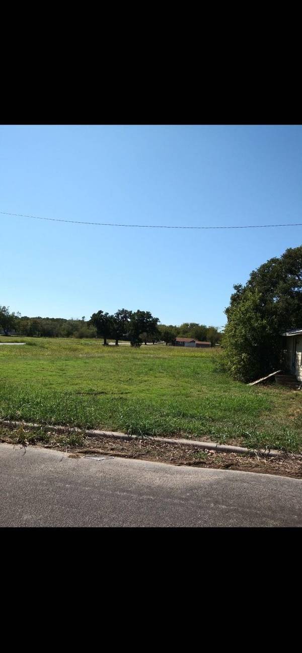 1206 Avenue I, Cisco, TX 76437