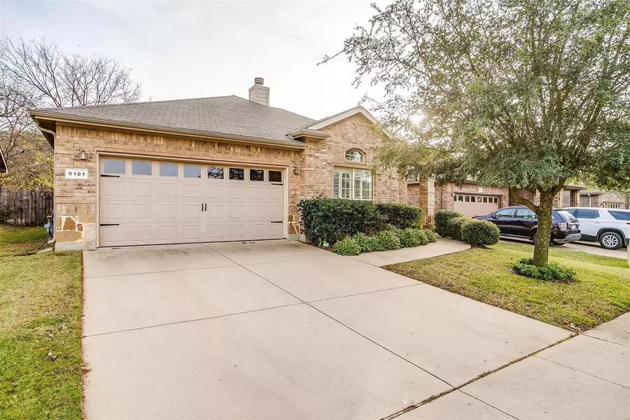 5101 Carnoustie Trail, Arlington, TX 76001