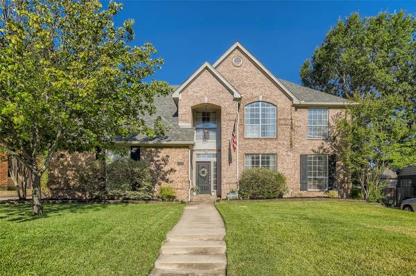 8625 Kensington Lane, North Richland Hills, TX 76182