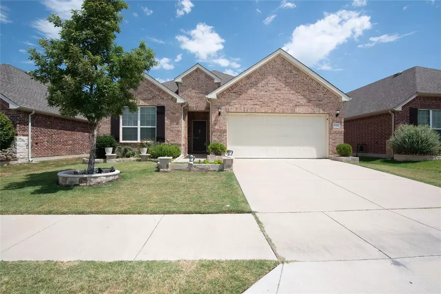 2313 Olivia Lane, Little Elm, TX 75068