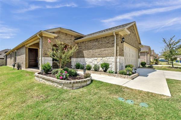 824 Rough Hollow Drive, Mckinney, TX 75071