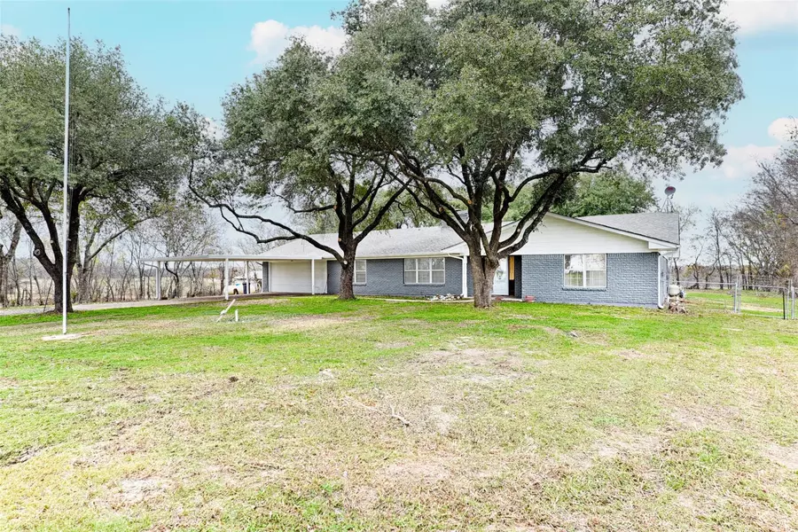 8230 County Road 0150 N, Rice, TX 75155