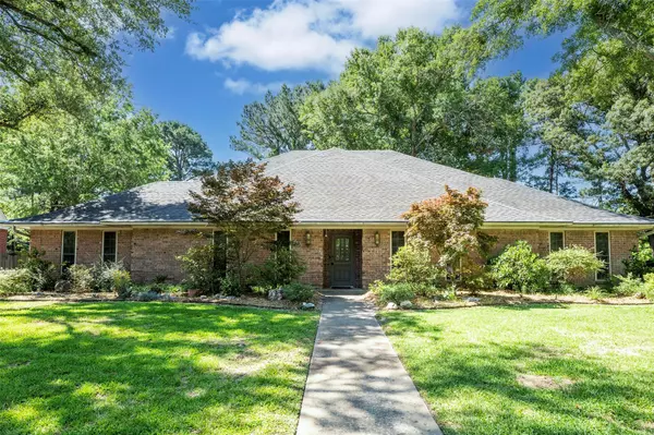 3 Willowbrook Circle, Athens, TX 75751