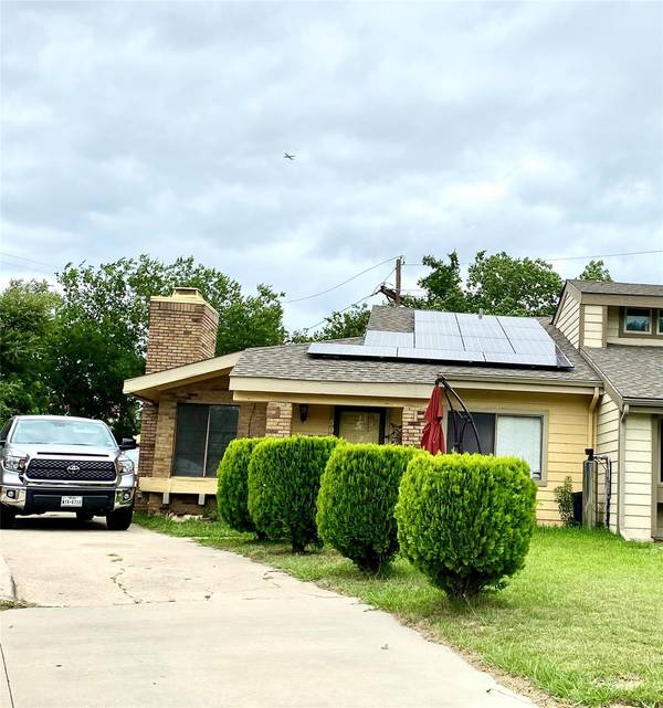 506 Hunters Glen Street, Lewisville, TX 75067