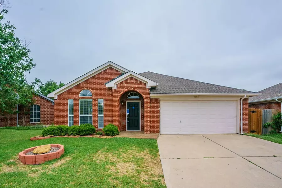 6305 Stoneford Court, Arlington, TX 76001