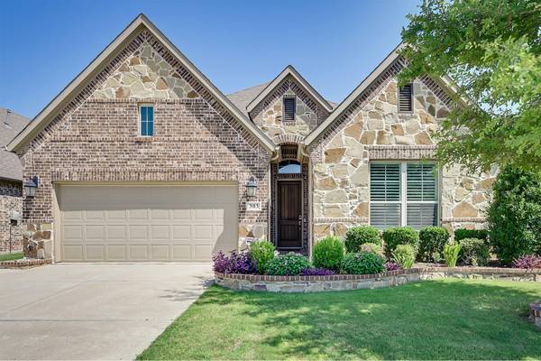 303 Ridgewood Drive, Lewisville, TX 75067