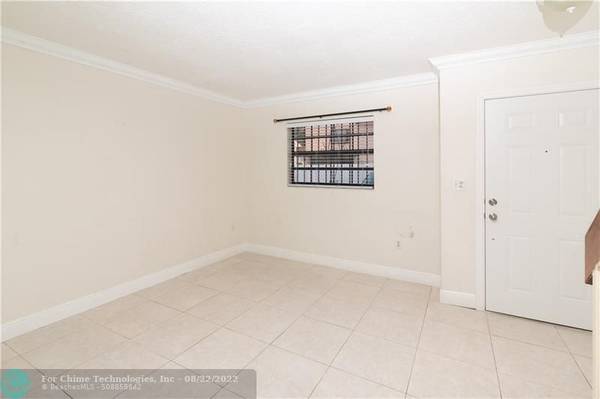 Hialeah, FL 33016,2561 W 52nd Pl  #602