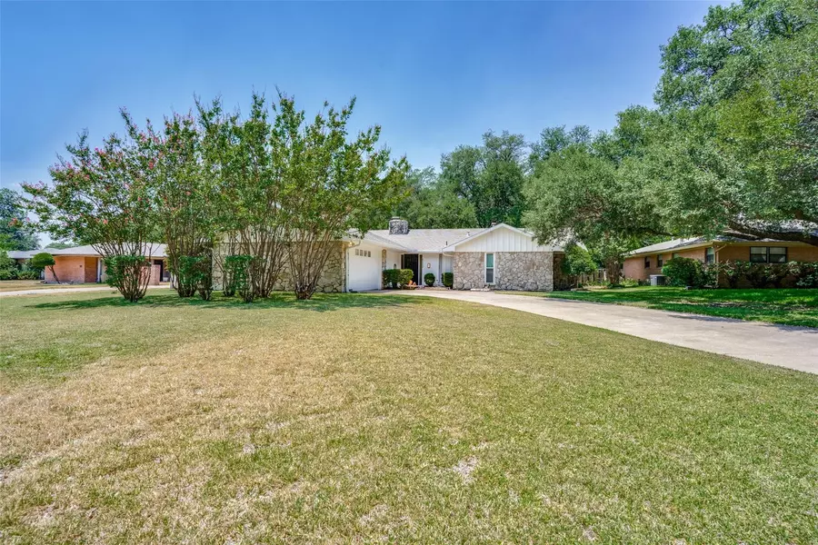 6032 Wormar Avenue, Fort Worth, TX 76133