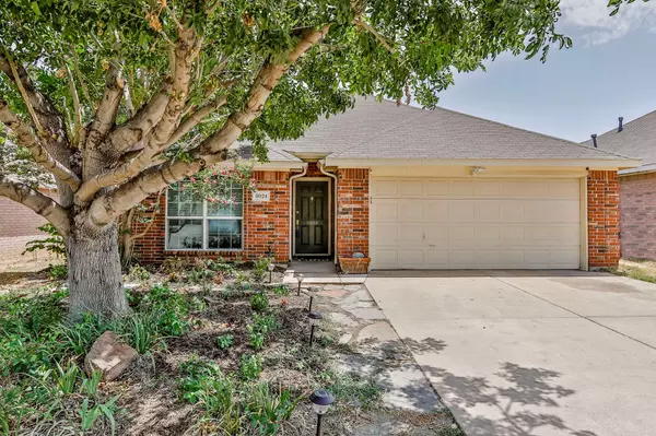 8024 Adcock Court, Fort Worth, TX 76137