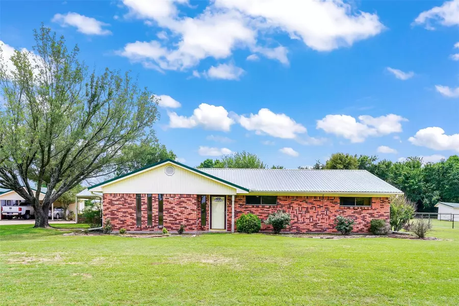 4574 N State Highway 121, Bonham, TX 75418