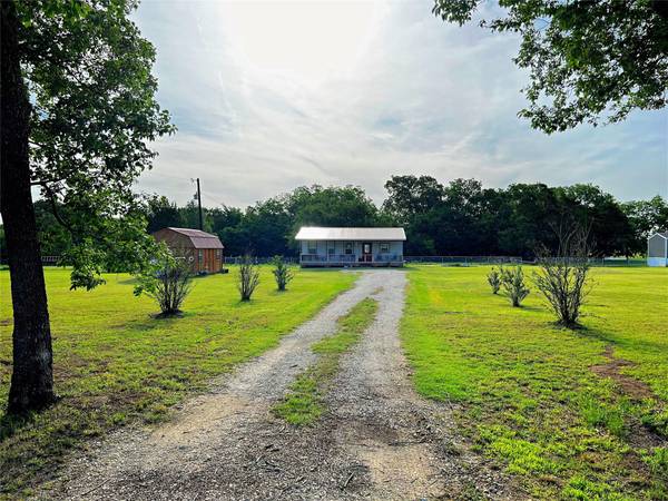 150 Graydon Road, Whitesboro, TX 76273