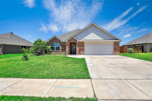 110 Prairie Grass Drive, Whitesboro, TX 76273