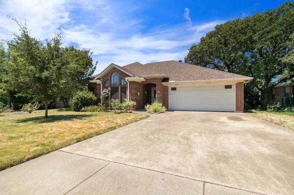 7013 Spanish Oaks Drive, North Richland Hills, TX 76182