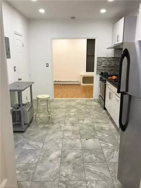 Brooklyn, NY 11211,767 Grand ST