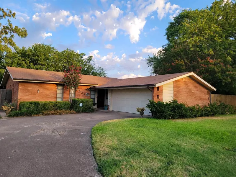 524 Columbia Circle, Irving, TX 75062