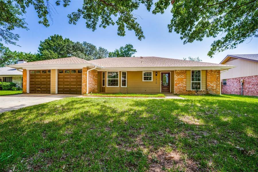 1310 Bergen Lane, Mansfield, TX 76063