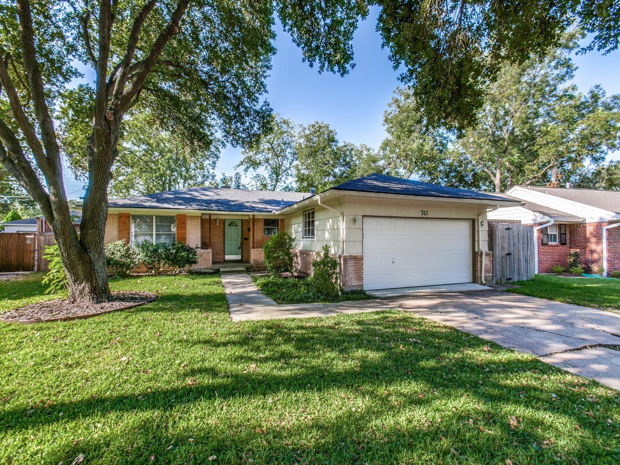 741 Newberry Drive, Richardson, TX 75080