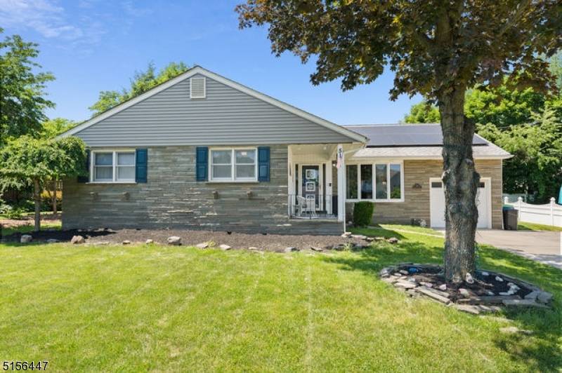 516 E Frech Ave, Manville Boro, NJ 08835