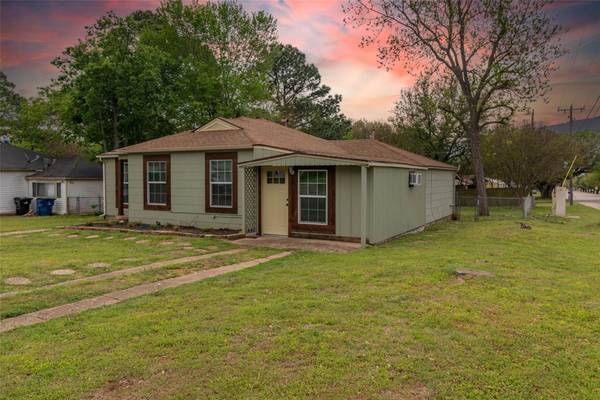 530 W Bullock Street, Denison, TX 75020