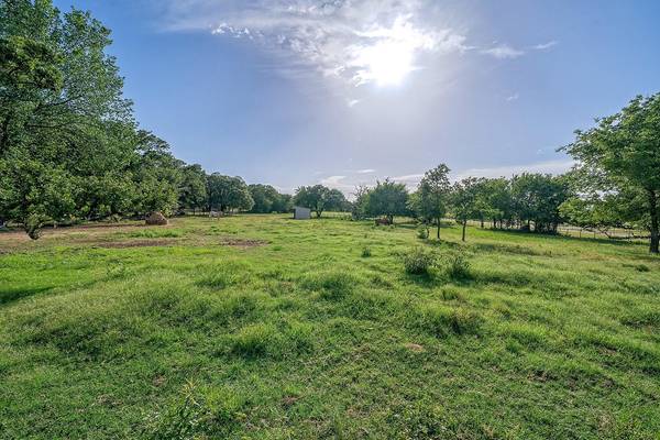 594 Trails End, Valley View, TX 76272