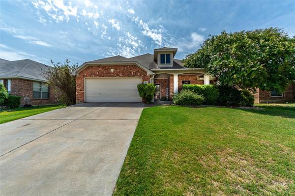 925 Remington Ranch Road, Mansfield, TX 76063