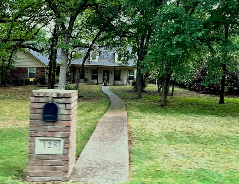 128 Archer Way W, Weatherford, TX 76088