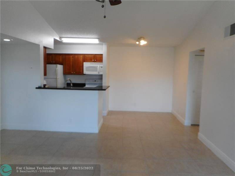 Davie, FL 33328,2846 S University Dr  #4308