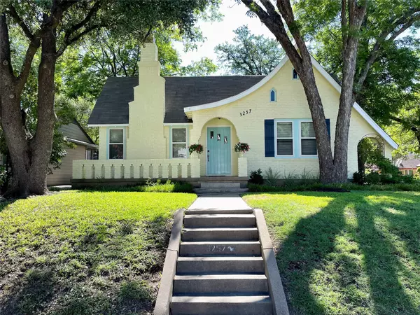 3257 Cockrell Avenue, Fort Worth, TX 76109