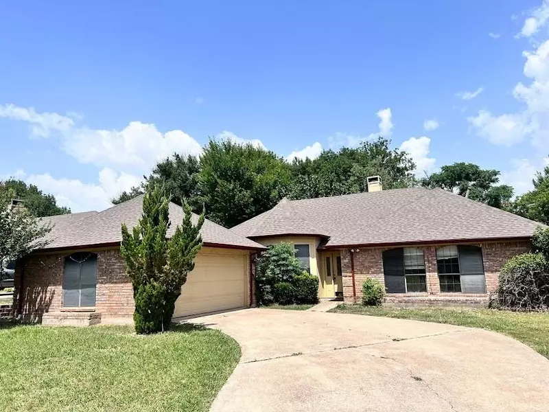 5422 PENINSULA Way, Garland, TX 75043