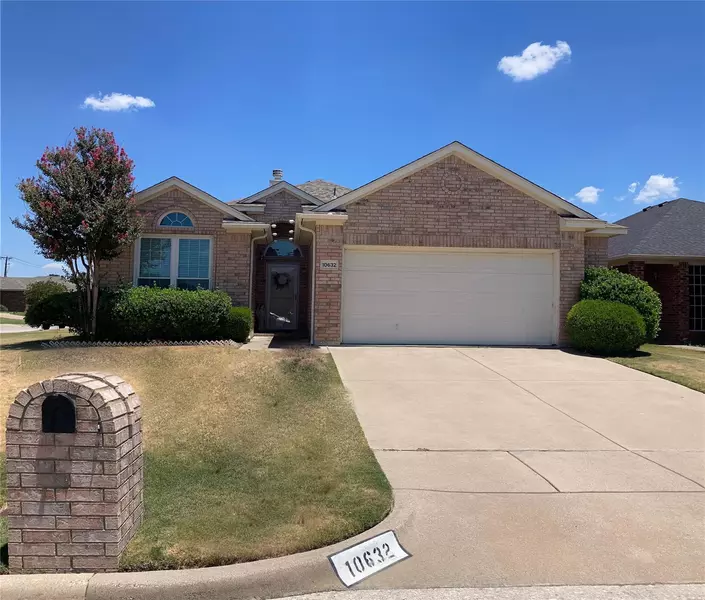 10632 Foothill Drive, Fort Worth, TX 76131